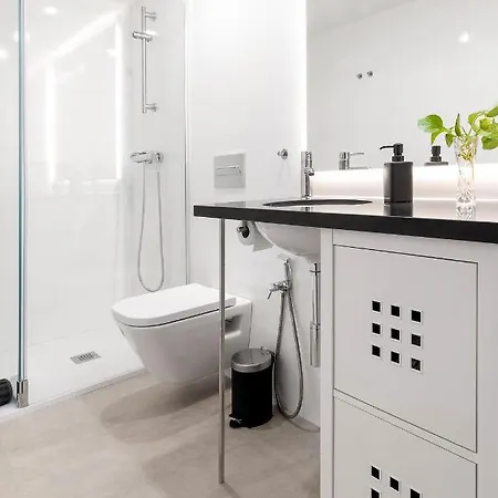Loft Design Center 2min Cathedral Free Wifi Apartment *